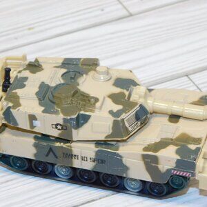 SHING FAT LTD  US  ARMY TANK Batch 27/467 china 2013 Military Toys Cake Topper *